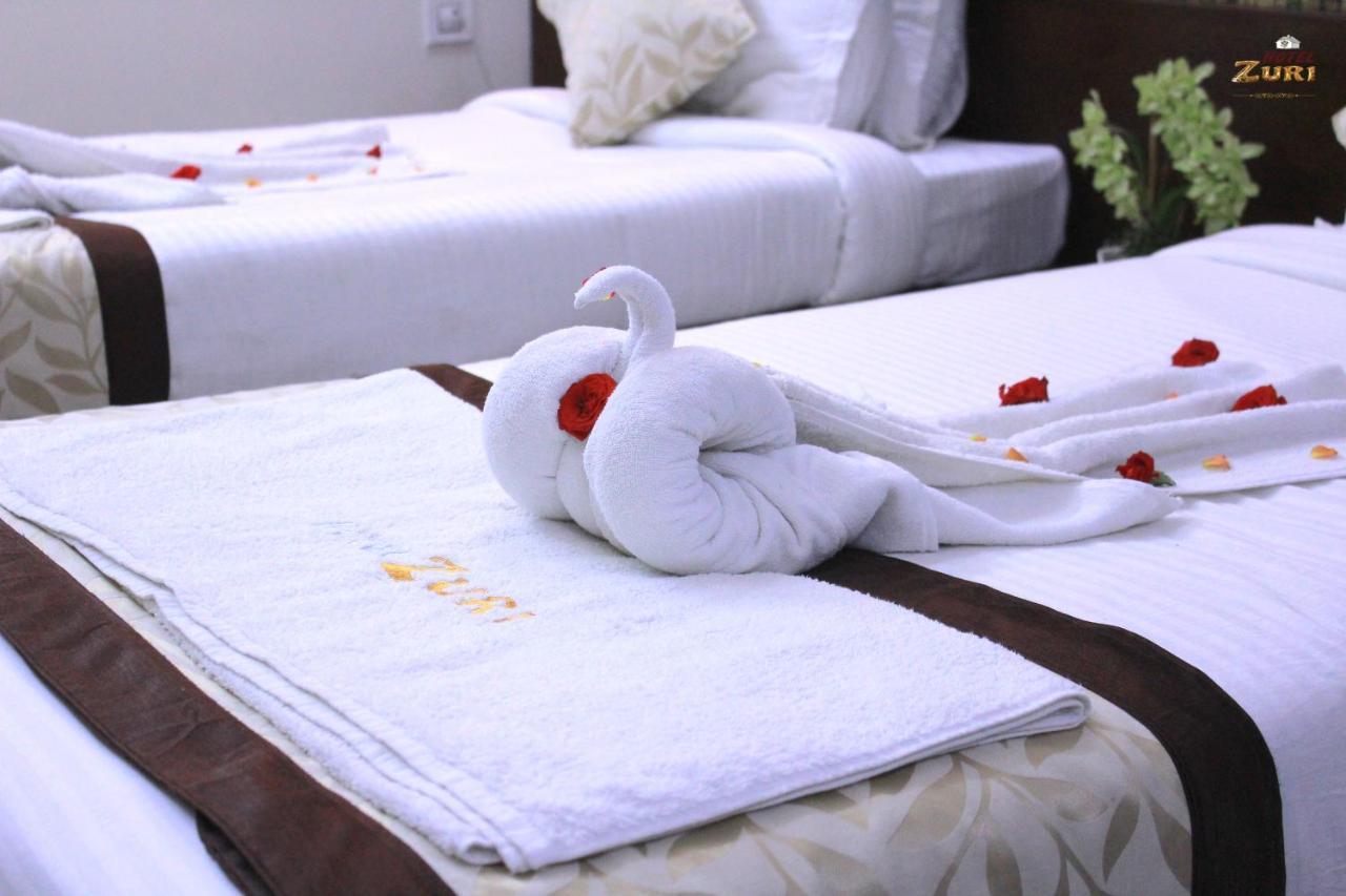 Hotel Zuri Guntūr エクステリア 写真